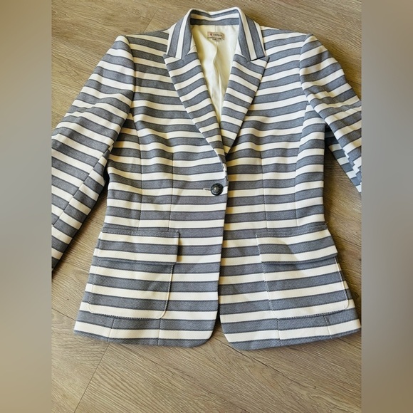 Daniel Cremieux Striped/Nautical Blazer Size small/2 - Picture 2 of 5